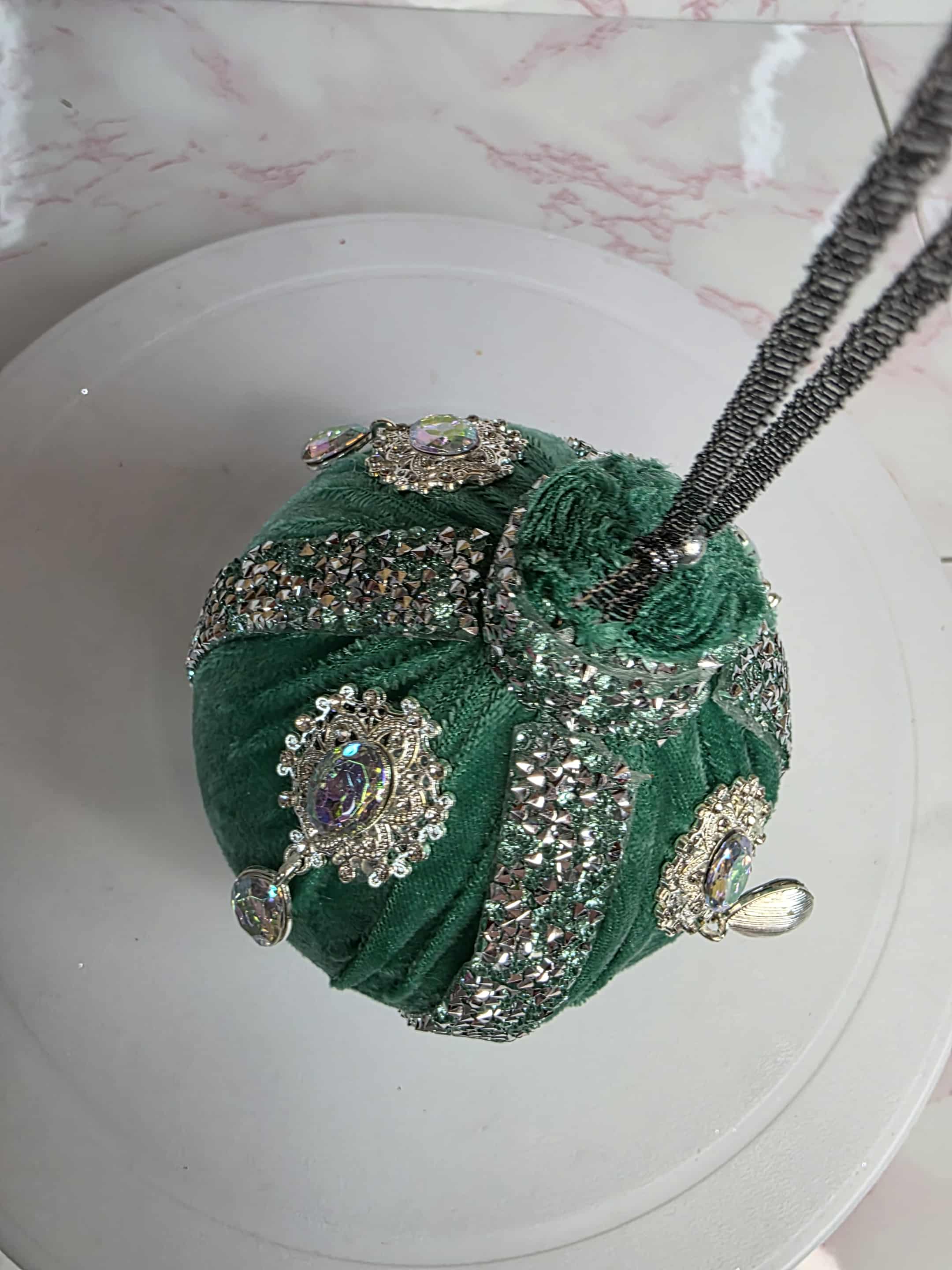 Green/Diamond Velvet Bauble